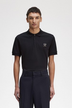 Black Fred Perry Enamel Pin Polo Shirt Men's Polo Shirts | SSGVO44980