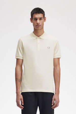 Ecru / Limestone Fred Perry M6000 Men's Polo Shirts | SGIIZ65052