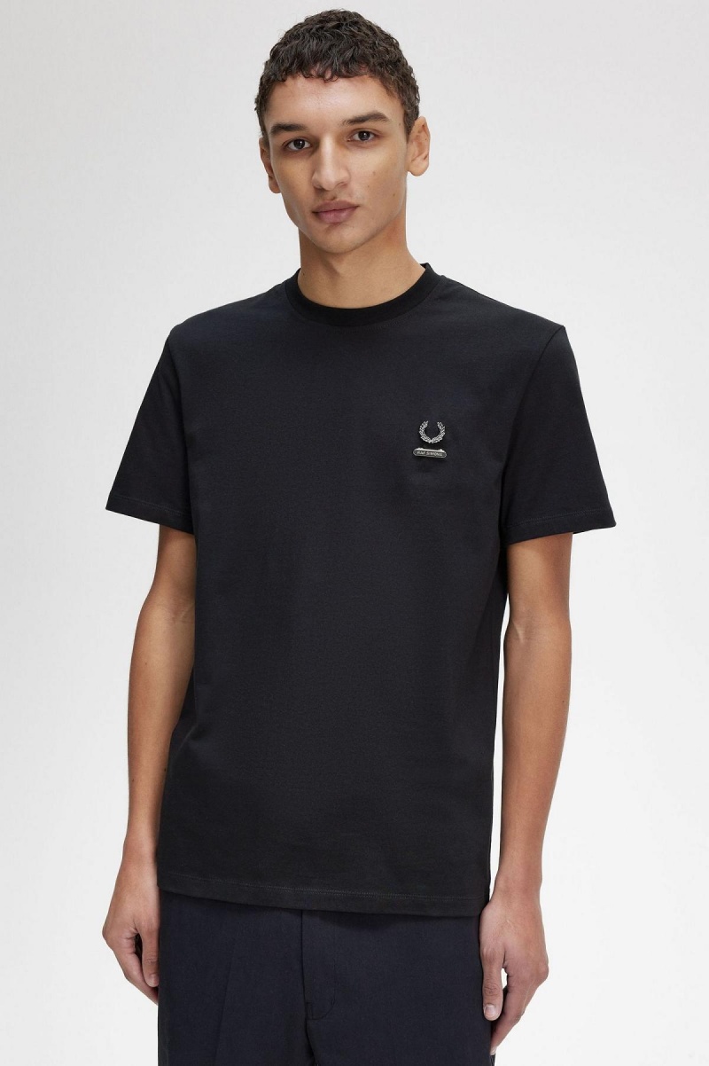 Black Fred Perry Enamel Pin Men's T Shirts | SGJBT45281