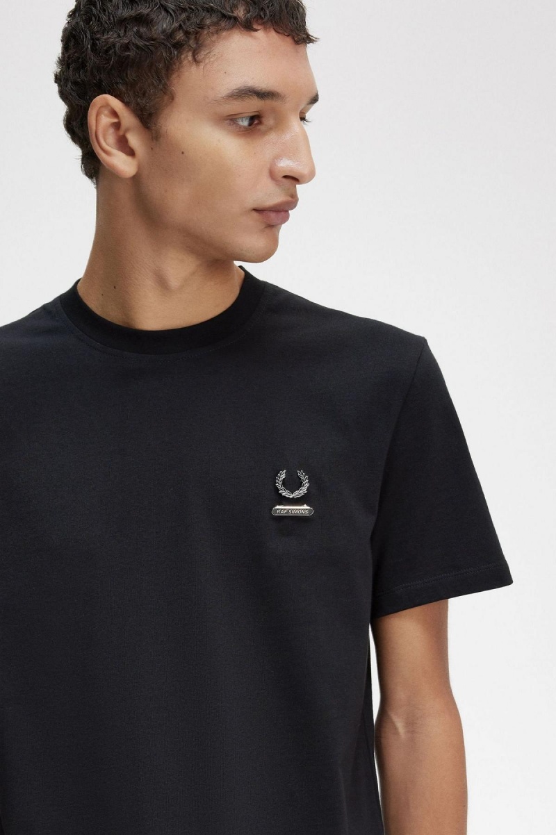 Black Fred Perry Enamel Pin Men's T Shirts | SGJBT45281