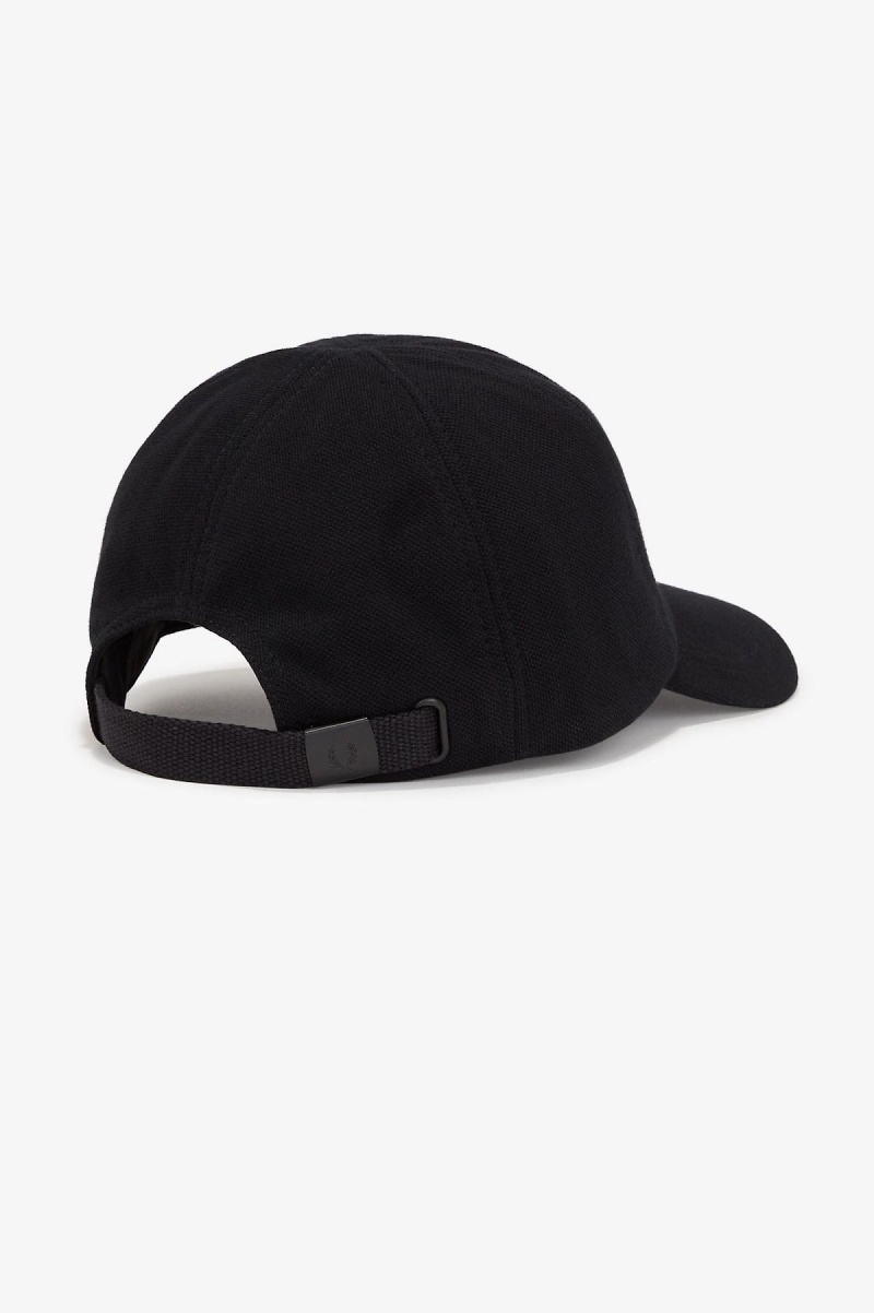 Black / Snow White Fred Perry Classic Piqué Accessories Cap | SGIIZ66086