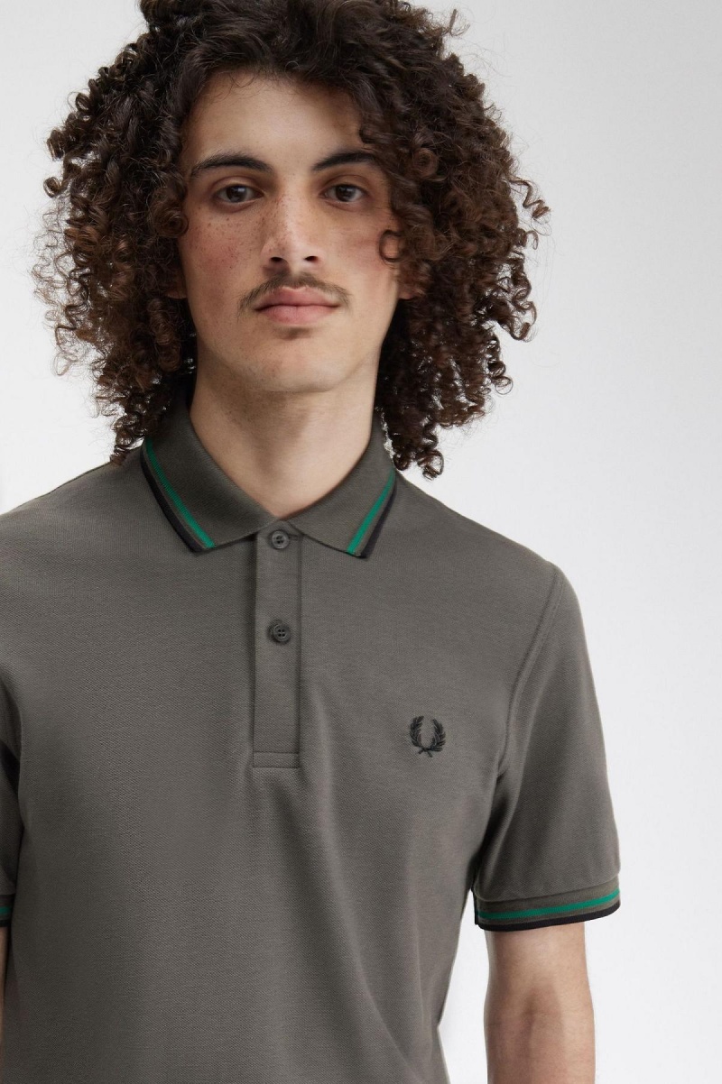 Field Green / Fred Perry Green / Black Fred Perry M12 Men's Polo Shirts | SGNEJ90560