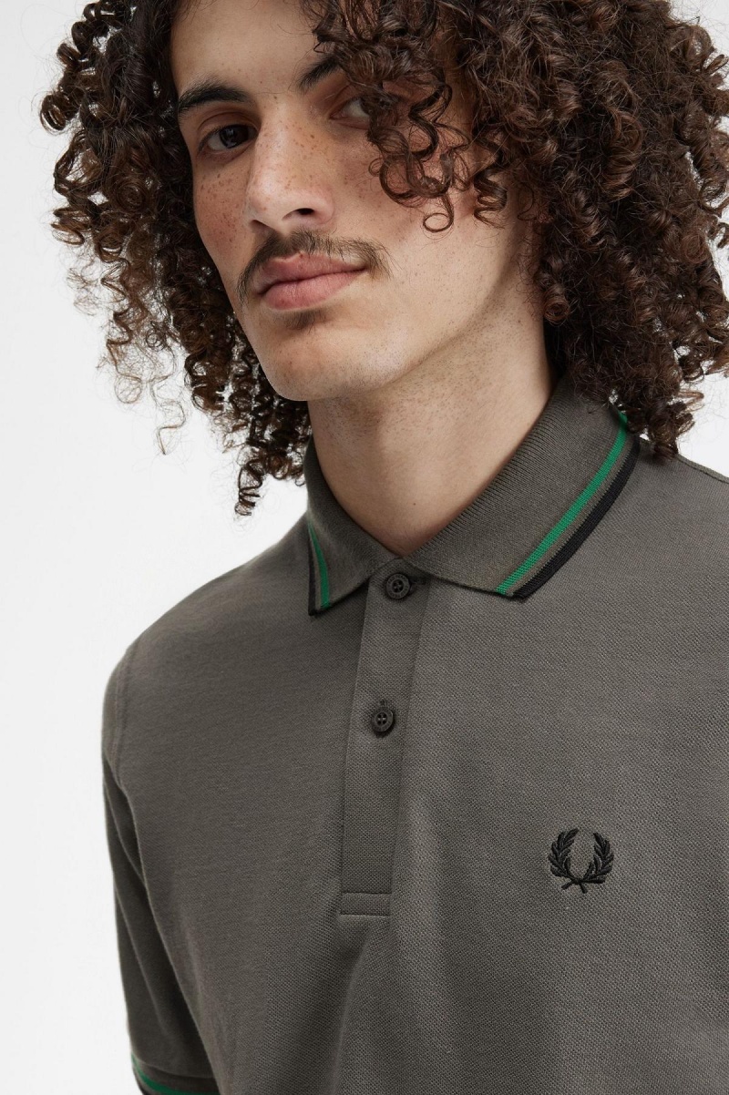 Field Green / Fred Perry Green / Black Fred Perry M12 Men's Polo Shirts | SGNEJ90560