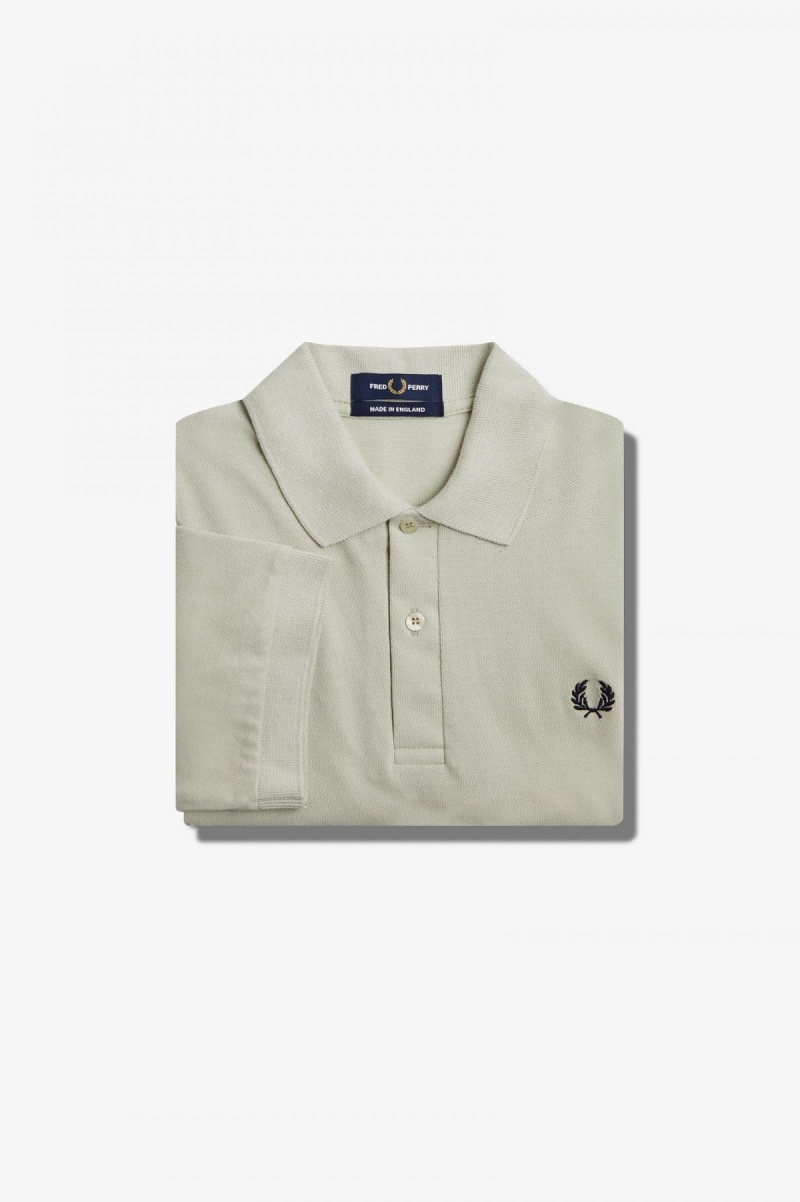 Light Oyster / Navy Fred Perry M3 Men\'s Fred Perry Shirt | XSGGW92854