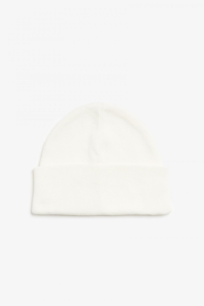 Snow White Fred Perry Graphic Accessories Beanie | TSGWZ57978