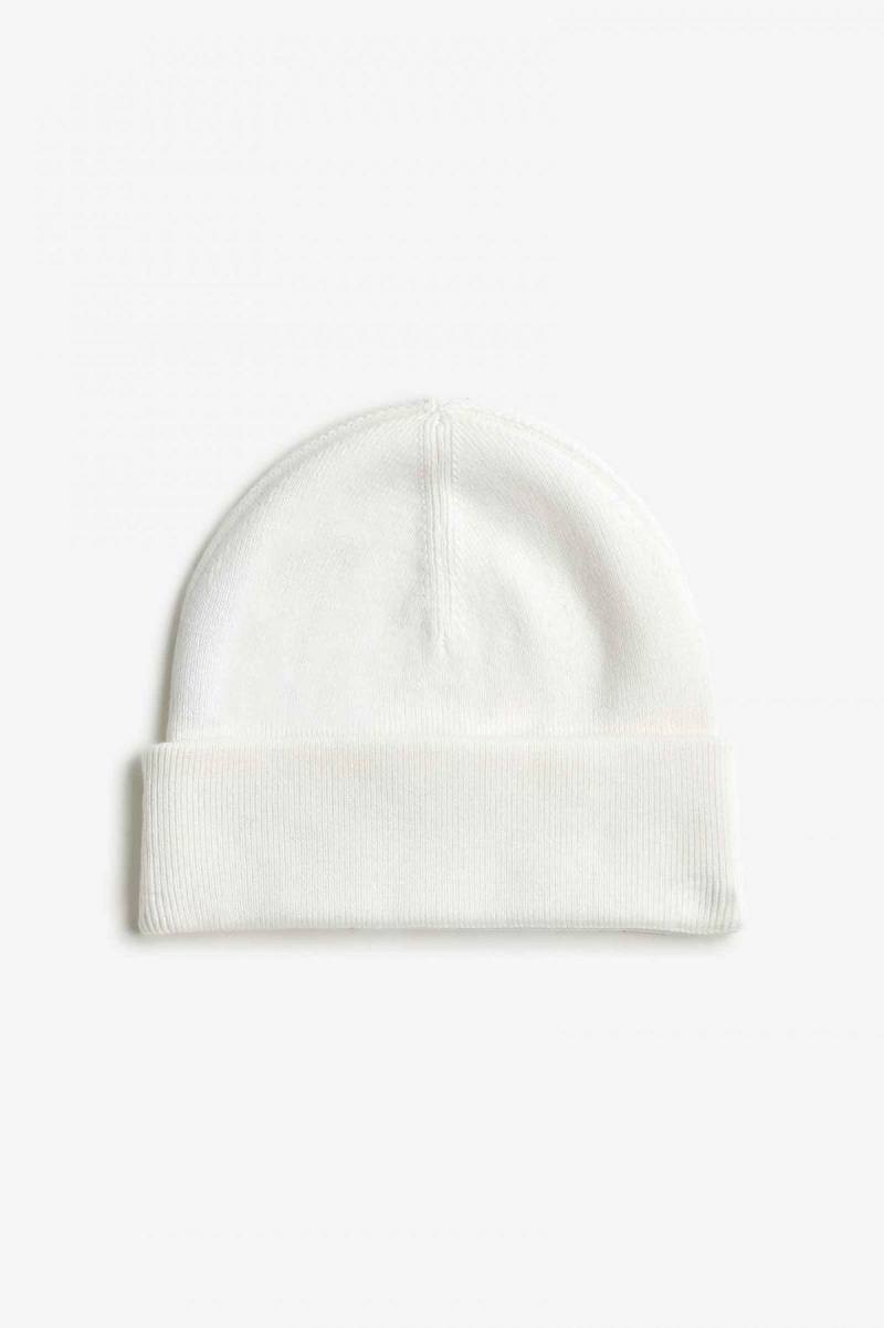 Snow White / Black Fred Perry Classic Accessories Beanie | SGQCS84124