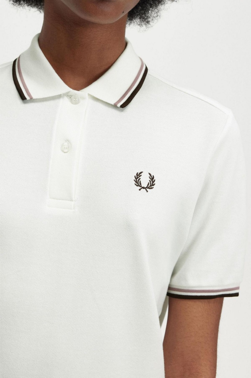 Snow White / Dark Pink / Burnt Tobacco Fred Perry G3600 Women's Polo Shirts | SGXMI97400